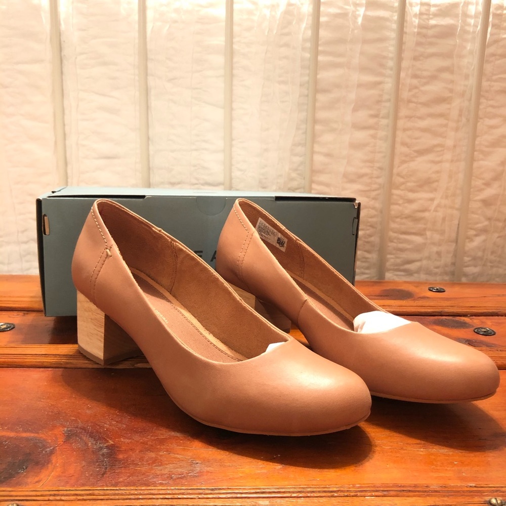 TOMS Beverly pumps